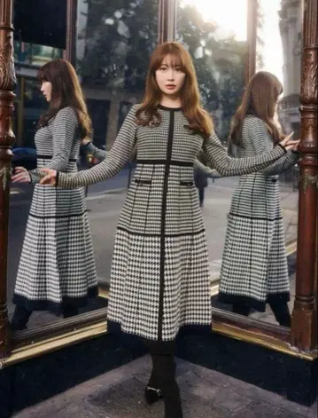 Her lip to Montaigne Knit Long Dress