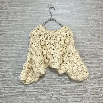 스타일믹서 폼폼 니트 숏 기장 니트 아이보리 프리 사이즈