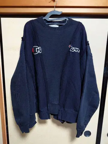 DISCOVERED x champion 도킹 스웨트