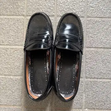 블랙 가죽 로퍼