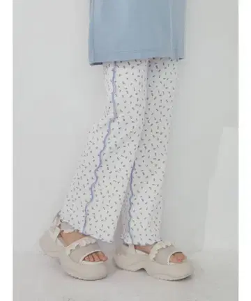 [ 새상품급 ] merry jenny flower 메로우 서멀 팬츠 블루