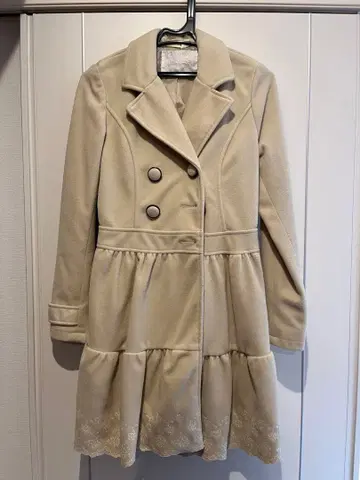 리본 더블 버튼 롱 코트