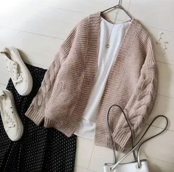 겨울색 시나몬 밀크티 베이지 어반 리서치 울 소매 케이블 니트 가디건