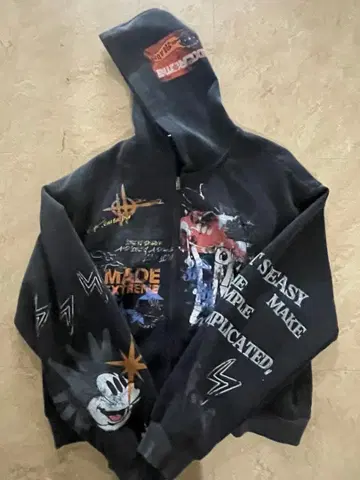 MADEEXTREME 그래픽 디자인 후드티