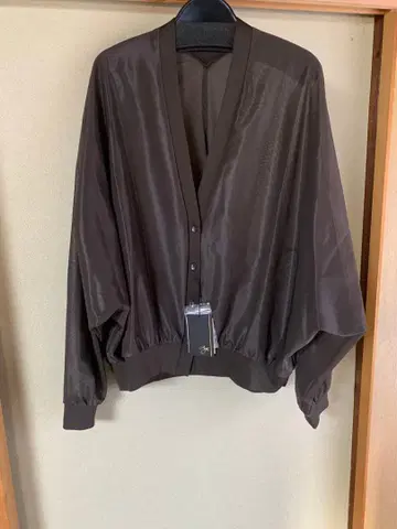 브라운 벌룬 슬리브 가디건 aga