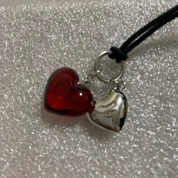 Baccarat 하트형 목걸이 빨간색과 은색