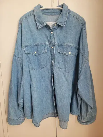 FRAMeWORK HELLO. 데님 긴팔 셔츠