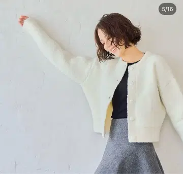 elu. Poodle alpaca cardigan Ivory