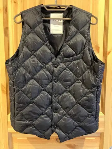 [ 새상품급 ] 타이온 시티 싱글 다운 베스트 M 다크 네이비