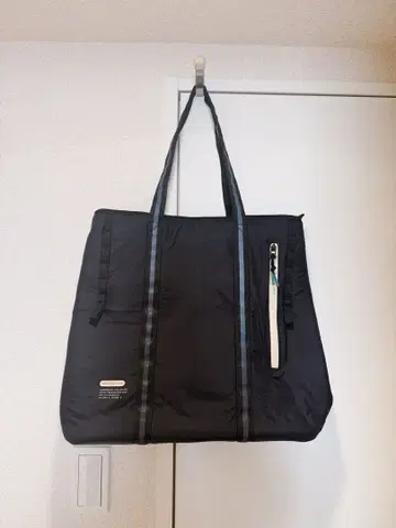 GASTON LUGA 블랙 토트백