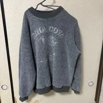 시나코바 그레이 프린트 크루넥 스웨터