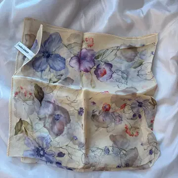 LAURA ASHLEY 플라워 프린트 스카프