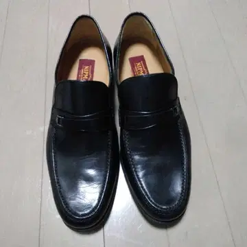 NIPMAR 버클 로퍼