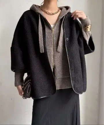 Dou Dou 우레탄 판초풍 아우터 BLK