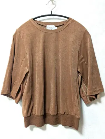 [ 새상품급 ] Wafflish Waffle 카멜 상의