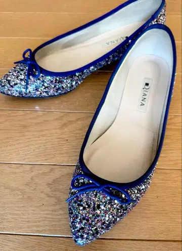 새상품급! 23.5 다이애나 플랫슈즈 글리터 인조 가죽 리본