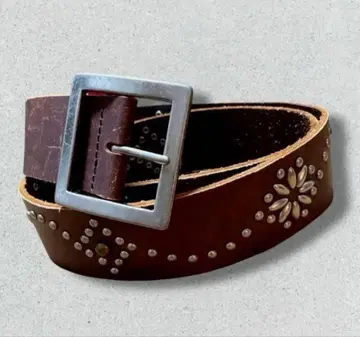 90s 아카이브 천연 가죽 스터드 벨트 브라운 가격 인하 가능합니다.