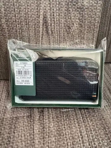 이즈잇 키케이스 라운드 지퍼 블랙