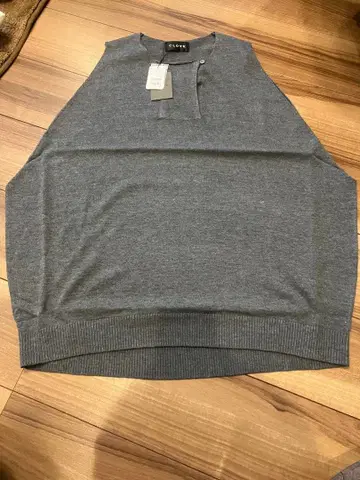 [ 미사용 새상품 ] CLOVE 슬리브리스 스웨터 9호