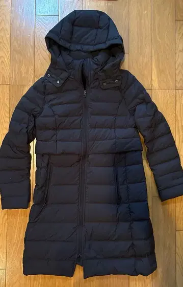 FILA 후드 부착 블랙 다운 코트