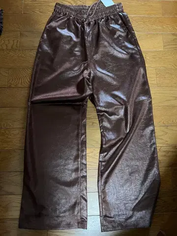 다크 브라운 캐주얼 팬츠