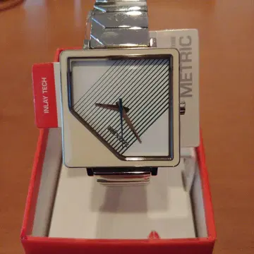 Nixon Metric 손목시계 화이트