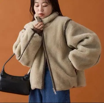 미사용 [누카루] 2WAY 복슬복슬 보아 스탠드 자켓 베이지