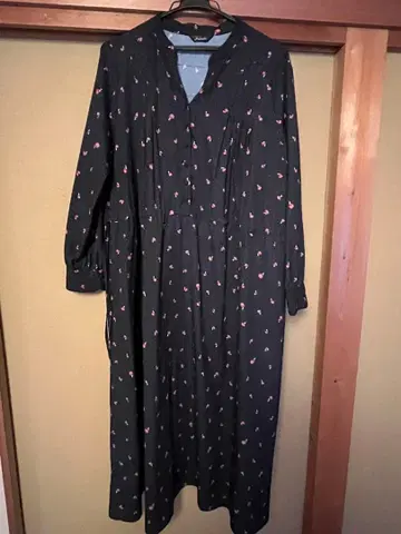 꽃무늬 롱 원피스 블랙 긴팔