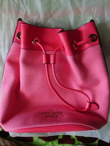 케이트 스페이드 핑크 버킷형 숄더백