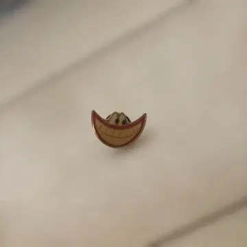 맥도날드 스마일 핀 배지