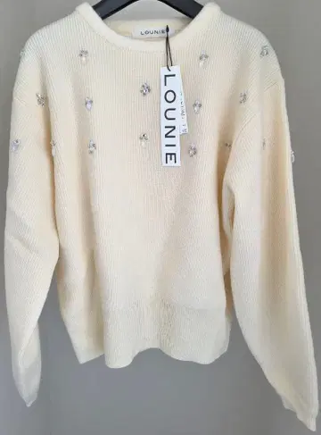 LOUNIE 비쥬 장식 니트 스웨터