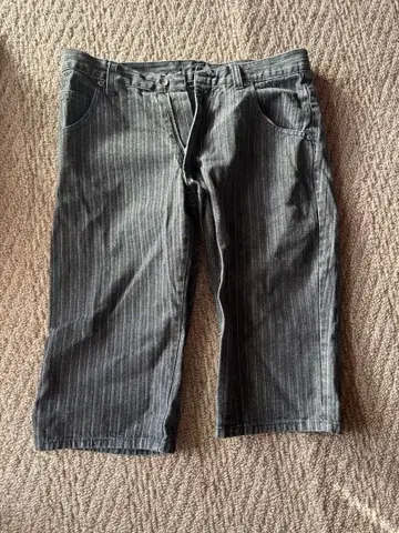 스트라이프 패턴 숏팬츠 허리 82