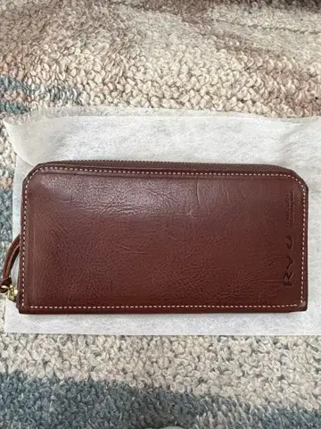 RYU 브라운 가죽 장지갑