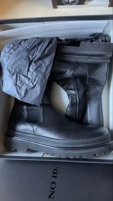 NO ID. 블랙 사이드 고어 부츠