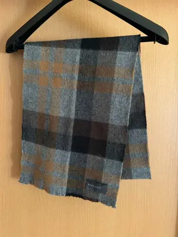 Begg & Co 체크 무늬 머플러 스코틀랜드제 그레이