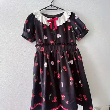 앙크루즈 체리 패턴 카라 부착 퍼프 슬리브 원피스