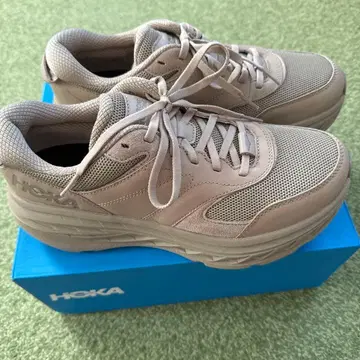 미사용. HOKA BONDI 스니커즈 사이즈 9