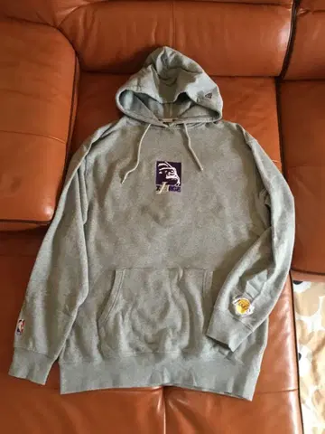 X-LARGE x LS 레이커스 그레이 후드 부착 후드티 L