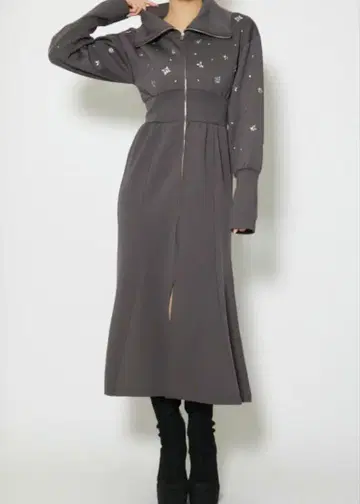 rienda 플라워 모티브 맨투맨 원피스