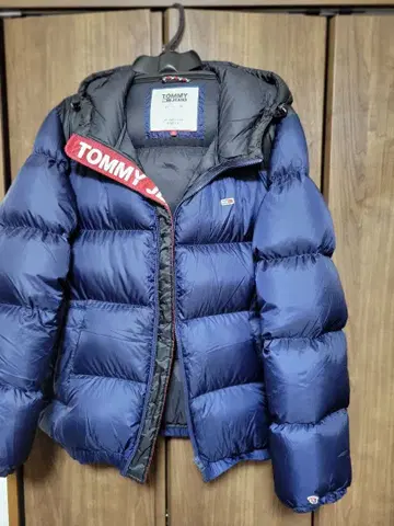 TOMMY JEANS 후드 부착 다운 자켓 네이비