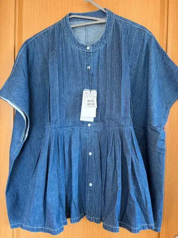 vin 프론트 턱 데님 블라우스