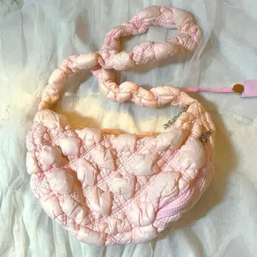 핑크 퀼팅 숄더백