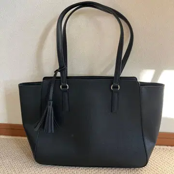 블랙 토트백 태슬 포함