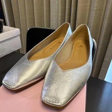 다이애나 실버 플랫슈즈 24