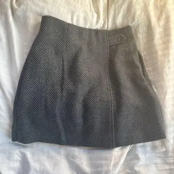 그레이 헤링본 타이트 스커트풍 큐롯