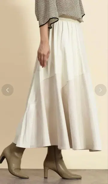 페넬 이소재 화이트 플레어 롱 스커트