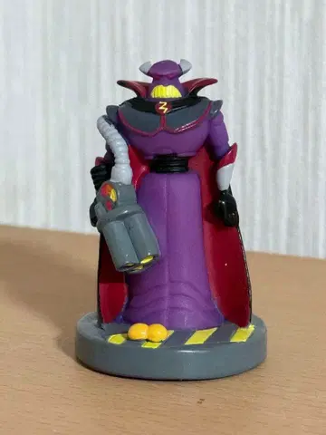 디즈니 토이스토리 저그 피규어