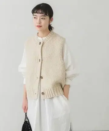 [카구레] 램스울 버튼 니트 베스트