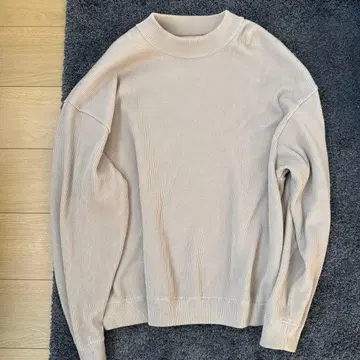 크렙스큐어 베이지 스웨터 사이즈 2