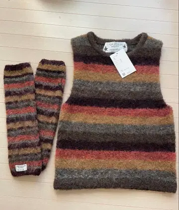 TINA:JOJUN 슬리브리스 스웨터와 암워머 세트